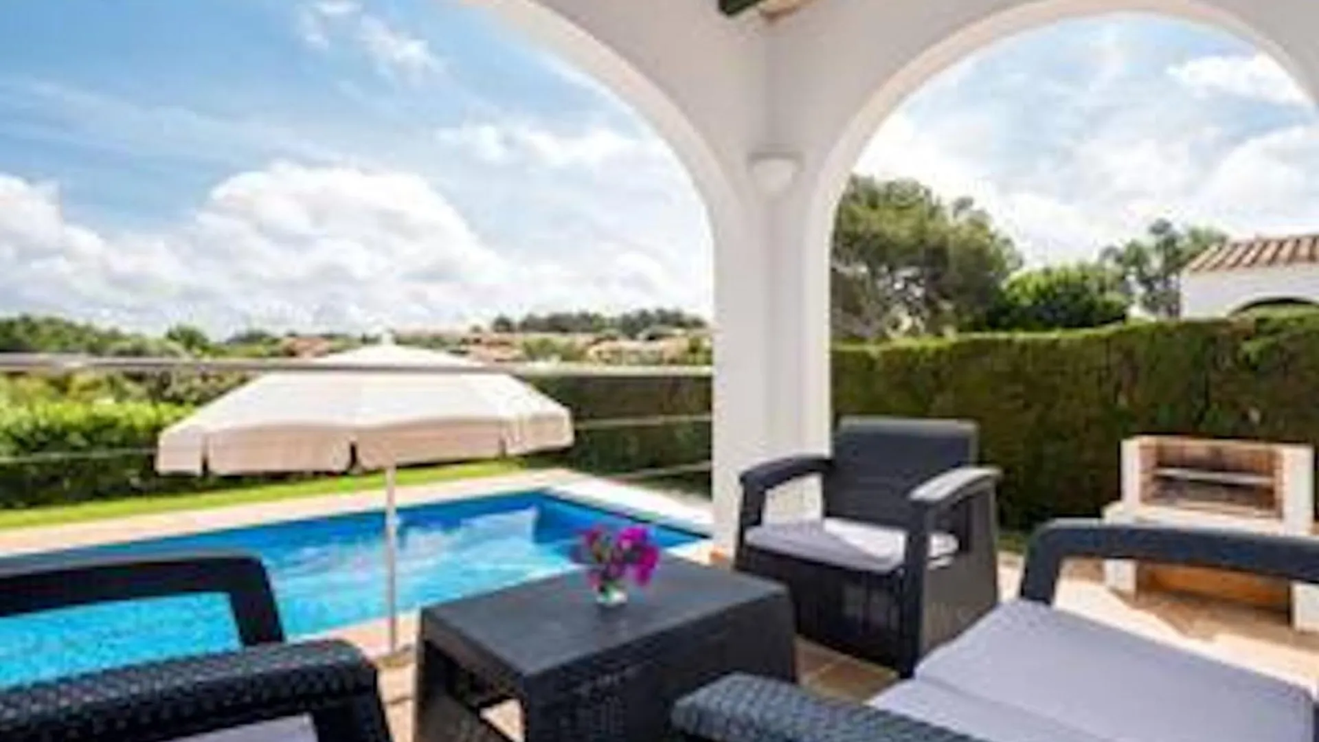 Villa Finesse 1 - Lovely 3 Bedroom Villa - Great Pool Area - Perfect For Families Son Bou